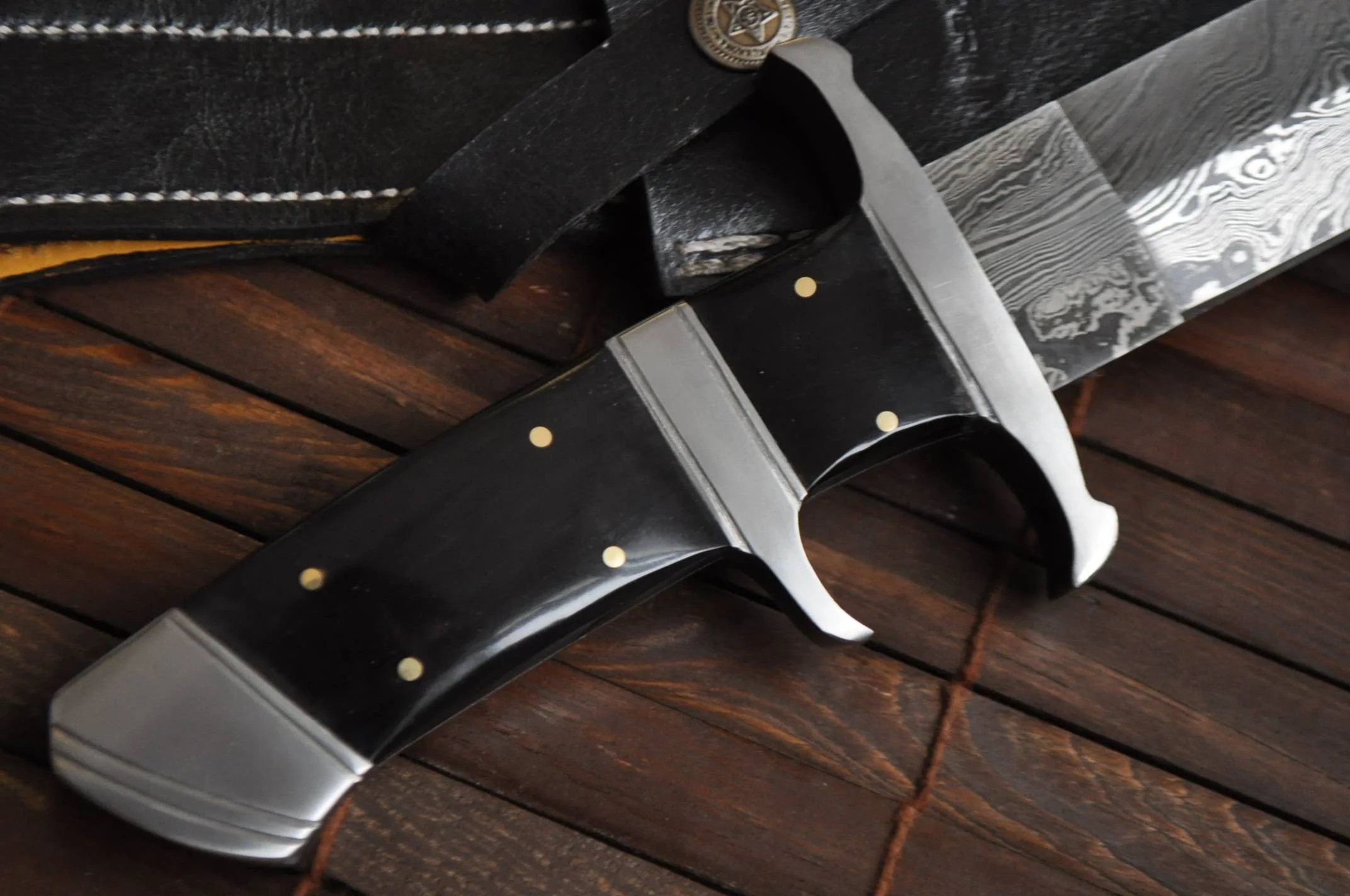 Fixed Blade Damascus Steel Bowie Knife With Sheath
