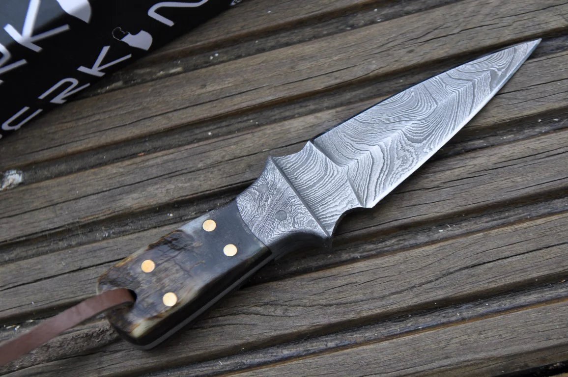 Handmade Knife - Damascus Steel Hunting Knife - Neck Knife
