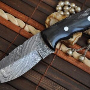 Custom Handmade Damascus Hunting Knife with Horn Handle