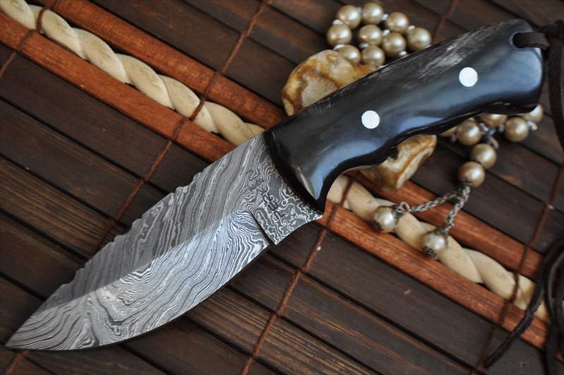 Custom Handmade Damascus Hunting Knife with Horn Handle