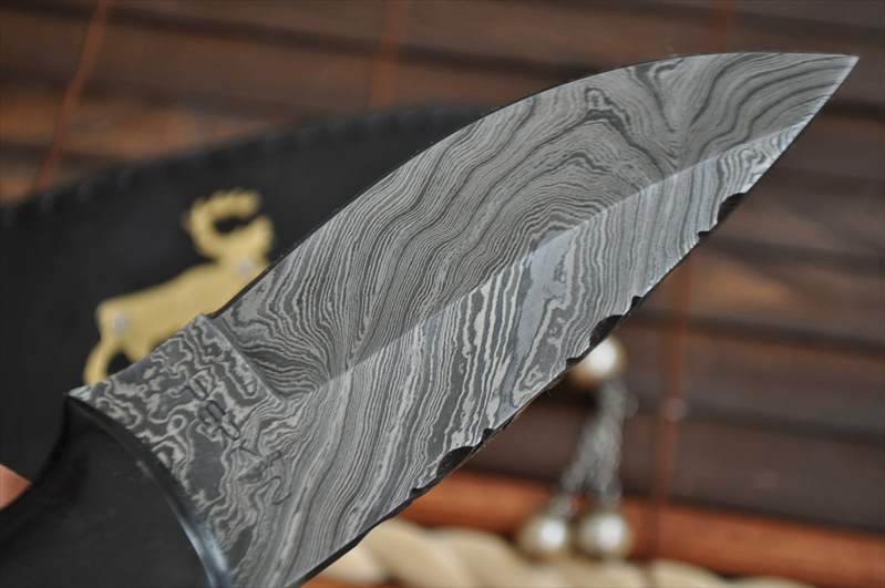 Custom Handmade Damascus Hunting Knife with Horn Handle
