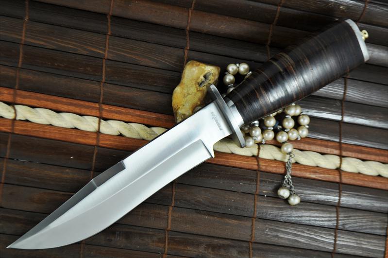 Beautiful Handcrafted Hunting Knife with 440-c Steel