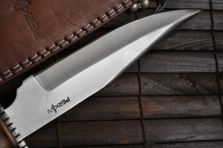 440c Steel Bowie Knife With Buffalo Horn, Walnut Wood & Camel Bone Handle