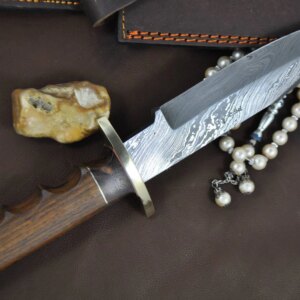 Handmade Damascus steel hunting knife fixed blade knife with sheath