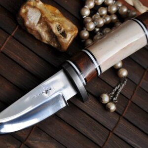 Handmade fixed blade hunting knife with sheath