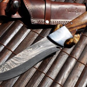 Handmade damascus steel hunting knife with Sheath