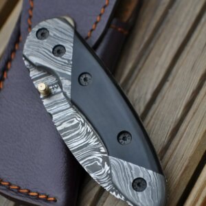 Handmade Damascus Pocket Knife - Beautiful Folding Knife
