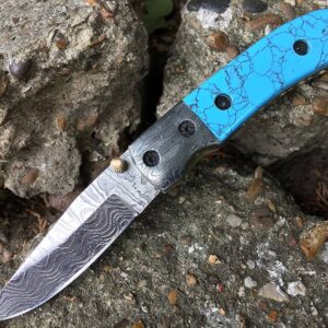 Folding hunting knife Stainless Damascus steel and turquoise handle