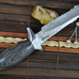 Damascus Steel Hunting Knife With Leather Sheath